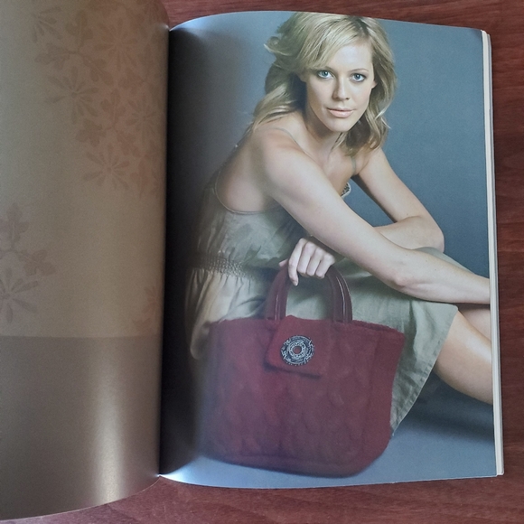 Ella Rae Felted Bags Pattern Book 2 - Picture 15 of 16